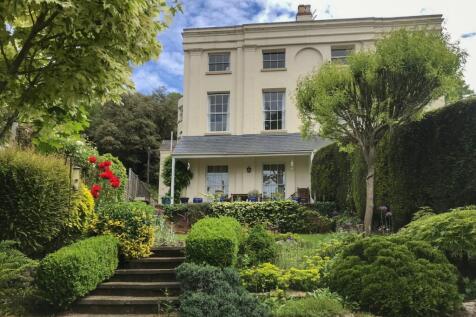 7 bedroom semi-detached house for sale