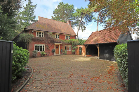 5 bedroom detached house for sale