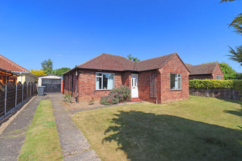 Whitesfield, East Bergholt 2 bed detached bungalow for sale