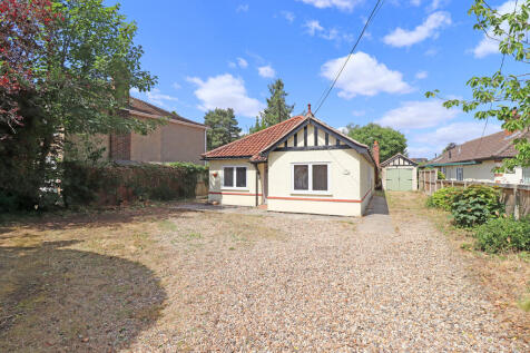 Gaston Street, East Bergholt 4 bed detached bungalow for sale