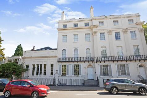 Kenilworth Road, Leamington Spa... 2 bed apartment for sale