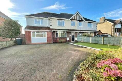 5 bedroom semi-detached house for sale