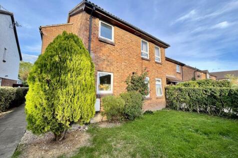 Bridgestone Drive, Bourne End SL8 Studio for sale