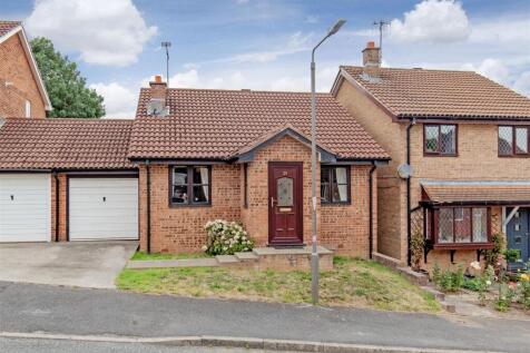 2 bedroom semi-detached bungalow for sale