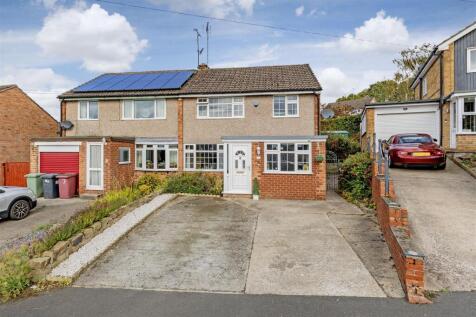 3 bedroom semi-detached house for sale