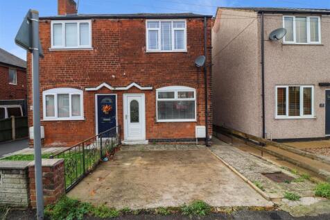 2 bedroom semi-detached house for sale