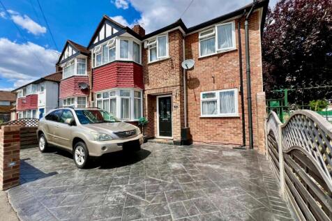 5 bedroom semi-detached house for sale