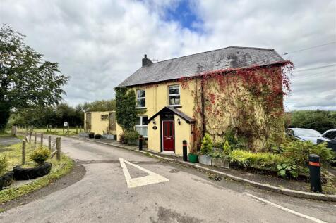 Llanddeusant, Llangadog 5 bed house for sale