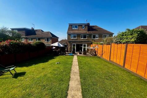 4 bedroom semi-detached house for sale