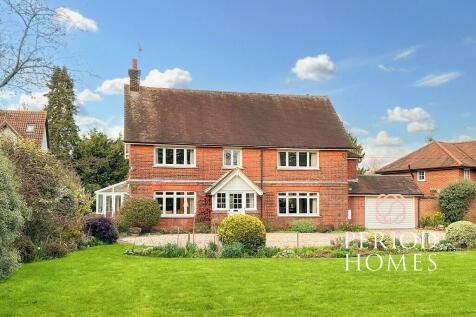 6 bedroom detached house for sale