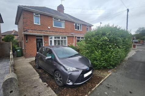 3 bedroom semi-detached house for sale
