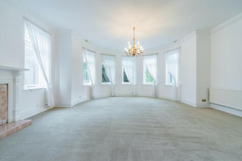 4 bedroom flat for sale