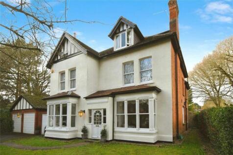 8 bedroom detached house for sale