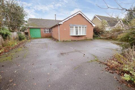 9 Clarence Road, Woodhall Spa 2 bed detached bungalow for sale