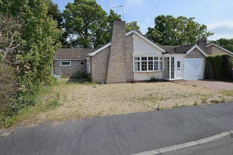 18 Tor O Moor Gardens, Woodhall Spa 3 bed detached bungalow for sale