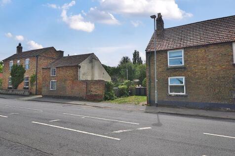 36 & 38 High Street, Martin 3 bed semi