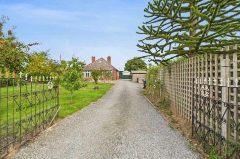Fieldside View, Tattershall Road... 3 bed bungalow for sale