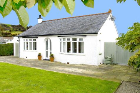 2 bedroom detached bungalow for sale