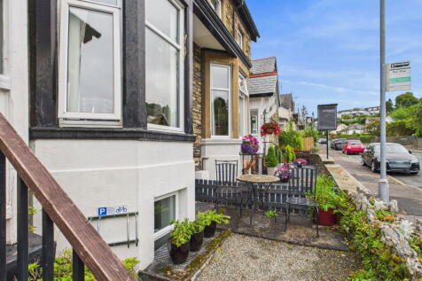7 bedroom semi-detached house for sale