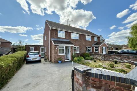 Phillimore Gardens, Frampton On... 3 bed semi