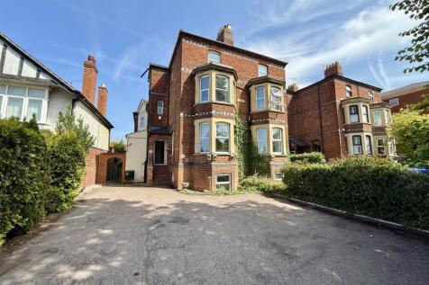 Barnwood Road, Gloucester GL2 6 bed semi