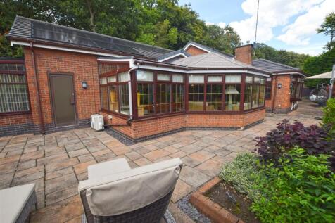 5 bedroom detached bungalow for sale