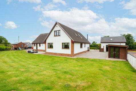 6 bedroom detached house for sale