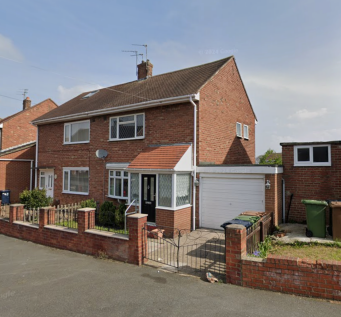 2 bedroom semi-detached house for sale