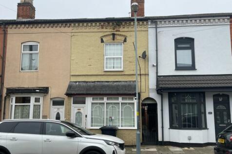 4 bedroom terraced house for sale