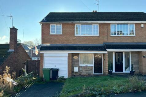 3 bedroom semi-detached house for sale