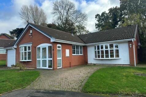 3 bedroom detached bungalow for sale