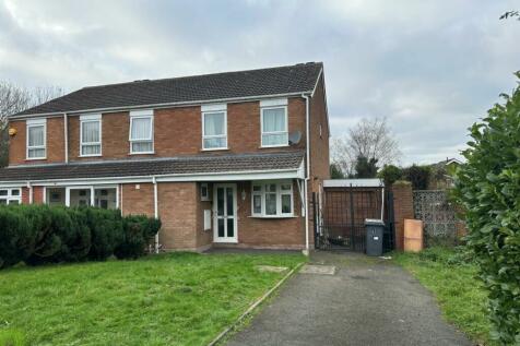 3 bedroom semi-detached house for sale