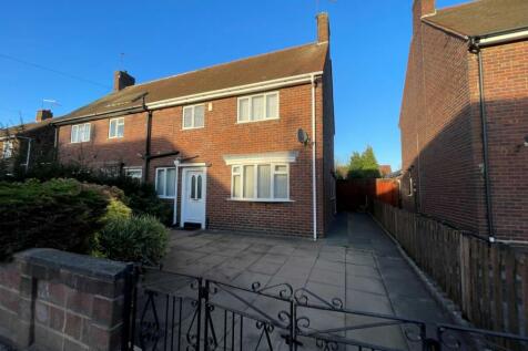 3 bedroom semi-detached house for sale