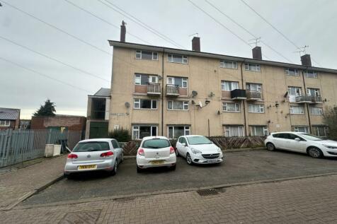 1 Binswood Close, Wood End, Coventry... 2 bed apartment for sale