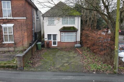 7 Birches Barn Road, Wolverhampton... 3 bed detached house for sale