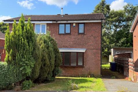 60 Carisbrooke Drive, Stafford, ST17 9JY 2 bed semi