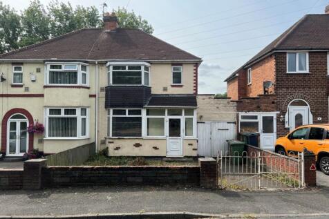 3 Bentley Mill Lane, Walsall, WS2 0BT 3 bed semi