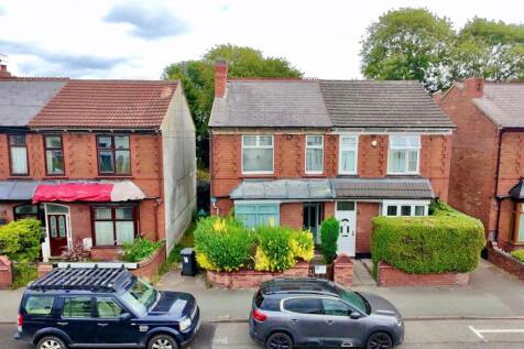 532 Wolverhampton Road East... 3 bed semi