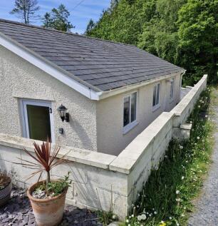 Hightide 3 Plas Panteidal, Aberdovey... 2 bed detached bungalow for sale