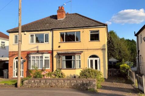 171 Bridgnorth Road, Wolverhampton... 3 bed semi