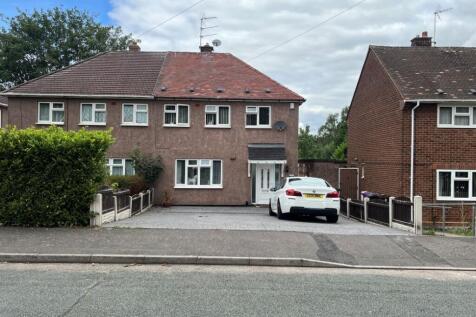 8 Henley Road, Wolverhampton, West... 3 bed semi