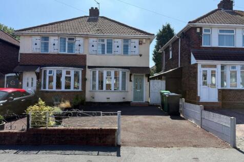 54 Birch Crescent, Oldbury, B69 1UE 2 bed semi
