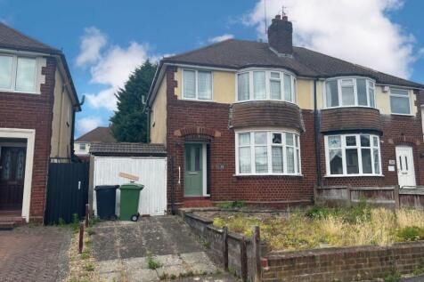 35 Windsor Grove, Wordsley... 3 bed semi