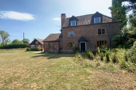 Bonnets End, Churchend, Bushley... 3 bed semi