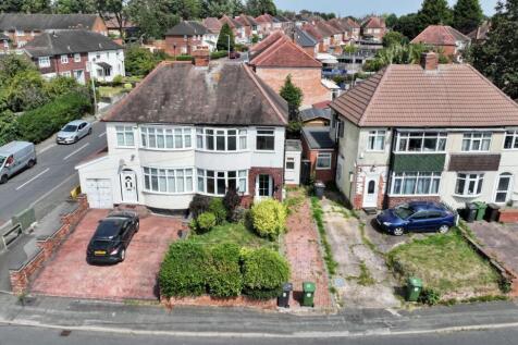 89 Lynton Avenue, Wolverhampton, WV6 9NQ 3 bed semi
