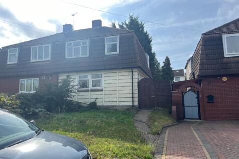 21 Scholfield Road, Keresley End... 3 bed semi