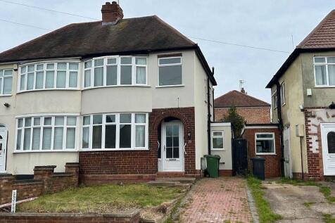 89 Lynton Avenue, Wolverhampton, WV6 9NQ 3 bed semi
