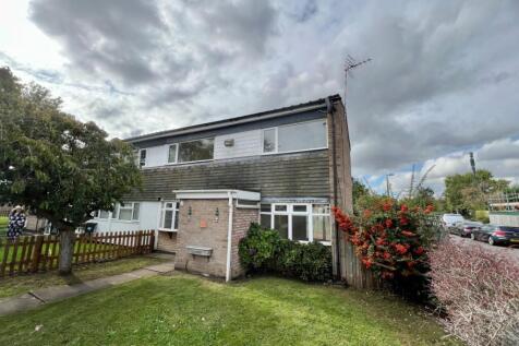 10 Walnut Close, Birmingham, B37 7PU 3 bed end of terrace house for sale