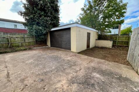 Garage & Land to the rear of, 10... Garage for sale