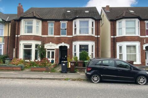 33 Paget Road, Wolverhampton, WV6 0DS 6 bed semi